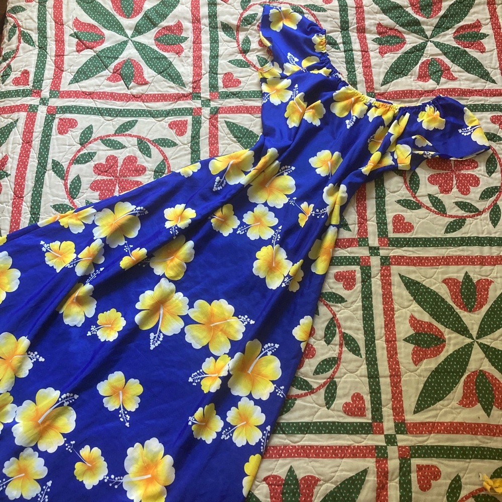 70’s Hawaiian Print Maxi Mumu